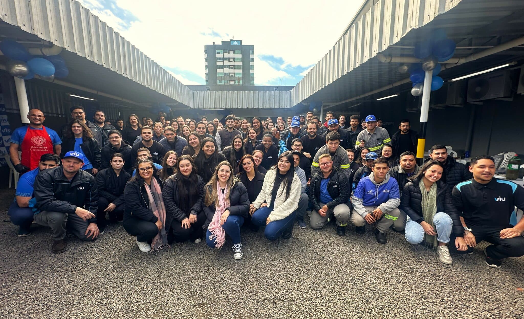 Viu Internet celebra 18 anos com comemoração especial entre colaboradores