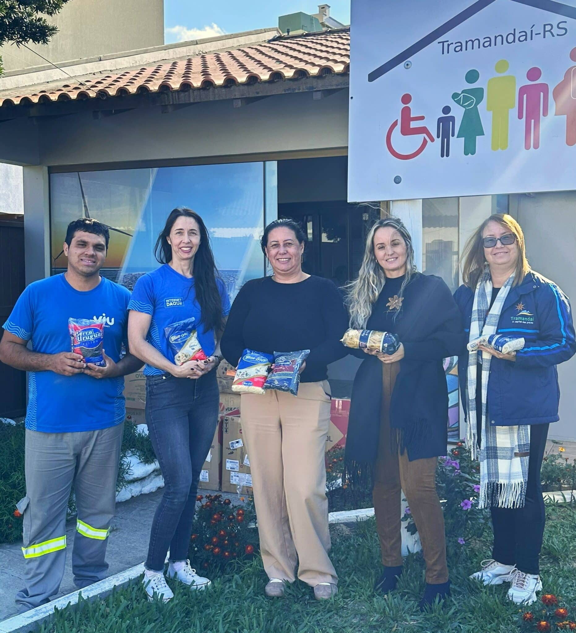 Instalação Solidária: Viu Internet doa quase 900kg de alimentos a Tramandaí e Imbé